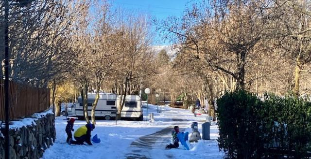 Camping L'Enclave Mobil-Home Estavar Экстерьер фото